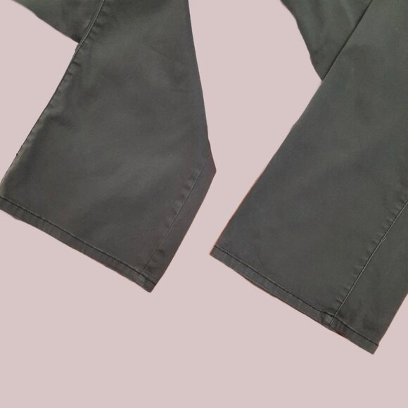 Y2K Bongo Low Rise Bootcut Flare Pants Size 11 Khaki Green Flap Pockets - Picture 4 of 9